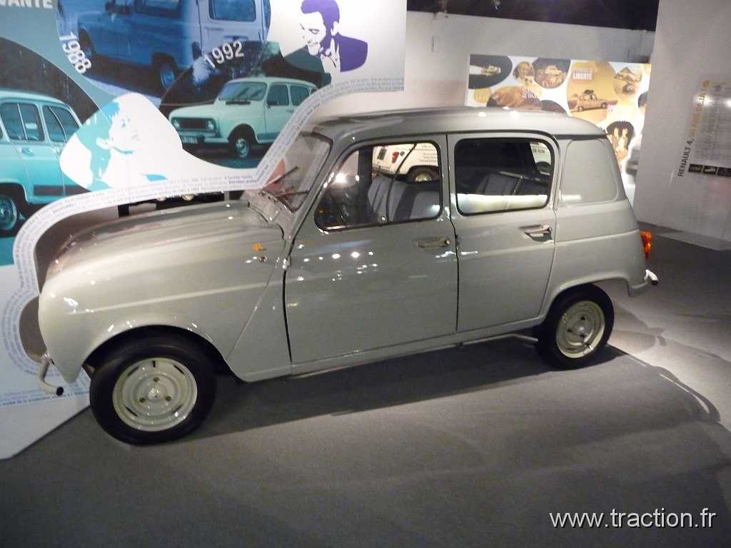 2011_12_Mulhouse (15).jpg - 01/12/2011 - 68051 MULHOUSE CEDEX Citée de l'Automobile - Musée National - Collection Schlumpf - RENAULT 4 - 50 ans déjà !